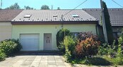 Prodej velmi pěkného rodinného domu 5+1 s garáží, zahradou a vinným sklepem, cena cena v RK, nabízí 
