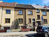 K prodeji nabízíme RD ve Brně, Králově Poli, ulice Volfova se 3 byty, cena 18300000 CZK / objekt, nabízí 