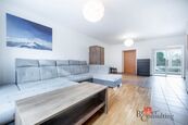 Prostorný rodinný dům 121 m v klidné vinařské obci s rychlou dostupností do Brna, cena 7990000 CZK / objekt, nabízí 