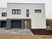 Prodej rodinného domu 5+kk (211 m) s garáží, pozemek 356 m, Bohumilice - Klobouky u Brna (B), cena 10395300 CZK / objekt, nabízí 