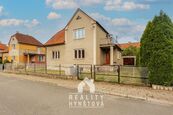 Prodej domu 4+1 s prostornou zahradou, garáží a přírodou za rohem. v pěkné části městyse Sloup, cena 6490000 CZK / objekt, nabízí 