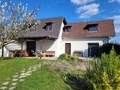 Prostorný dům 5+kk se zahradou a jezírkem uprostřed přírody, cena 8800000 CZK / objekt, nabízí 