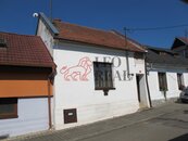Prodej rodinného domu, okr. Blansko, + zahrada + 2500m2 orná půda, cena 1990000 CZK / objekt, nabízí 