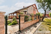 Prodej rodinného domu 5+kk se zahradou a terasou, Blučina - 15 min od Brna, cena 13990000 CZK / objekt, nabízí 