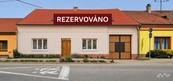 Rodinný dům se dvorem a velkým zázemím v centru Damnic., cena 3690000 CZK / objekt, nabízí 
