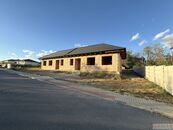 Prodej hrubé stavby moderního domu v Hrušovanech nad Jevišovkou., cena 5900000 CZK / objekt, nabízí 